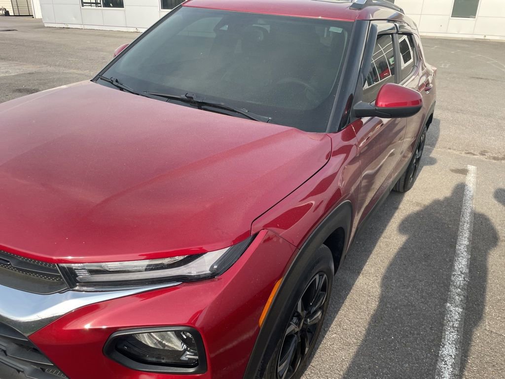 Used 2021 Chevrolet TrailBlazer LT w/ Sun and Liftgate Package image 3