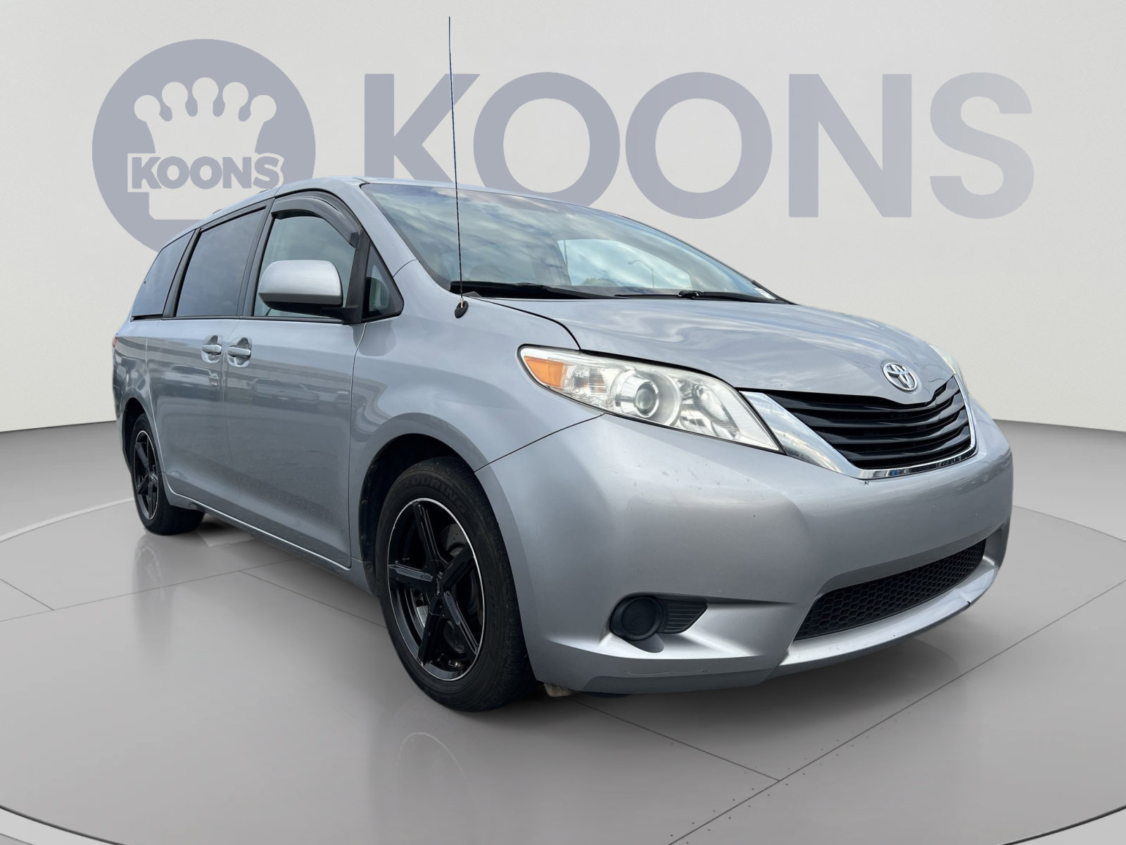 Used 2012 Toyota Sienna LE FWD image 10