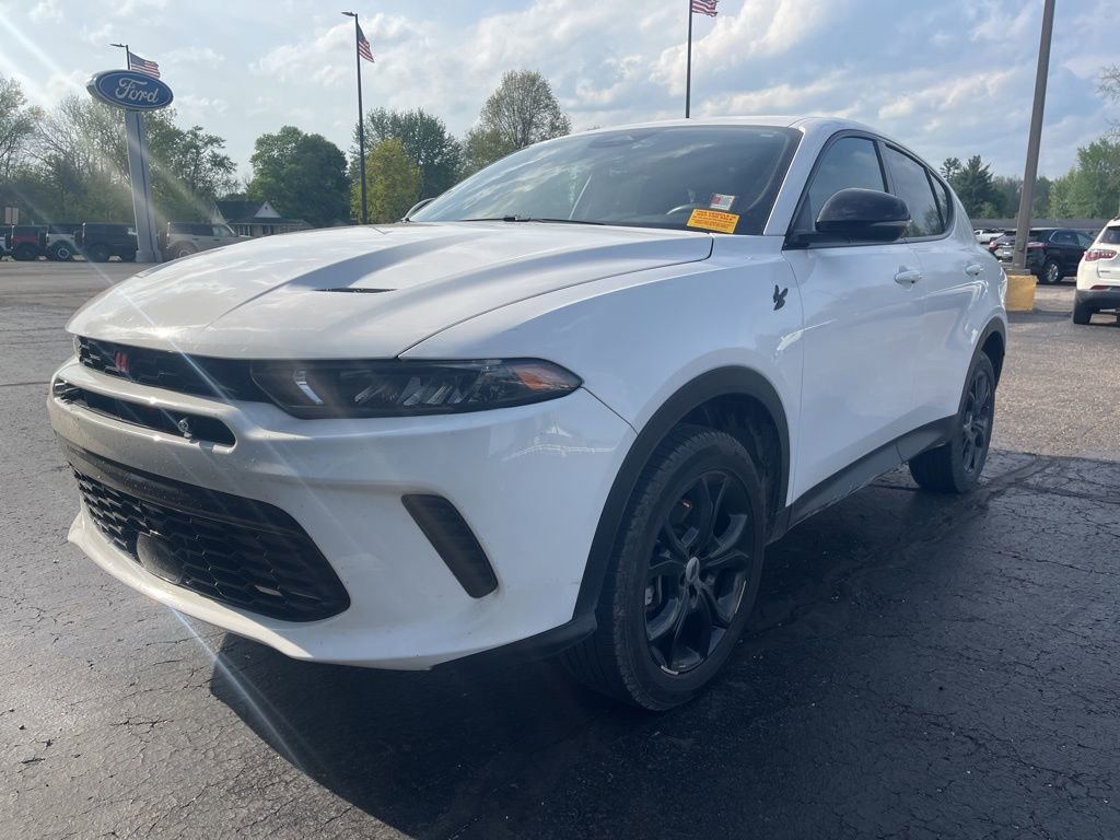Used 2024 Dodge Hornet GT w/ GT Blacktop Package image 2