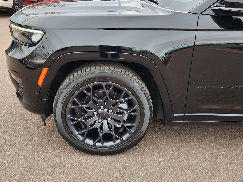 Used 2025 Jeep Grand Cherokee L Summit image 9