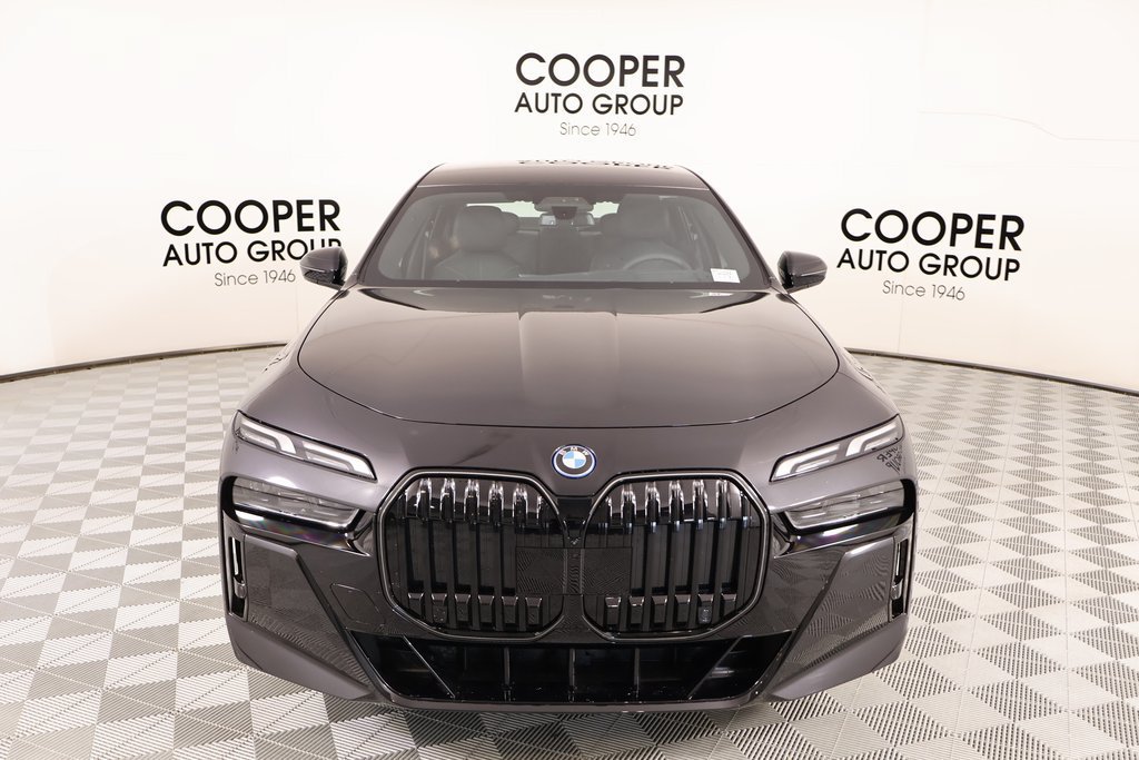 New 2026 BMW 750e xDrive AWD/4WD image 10