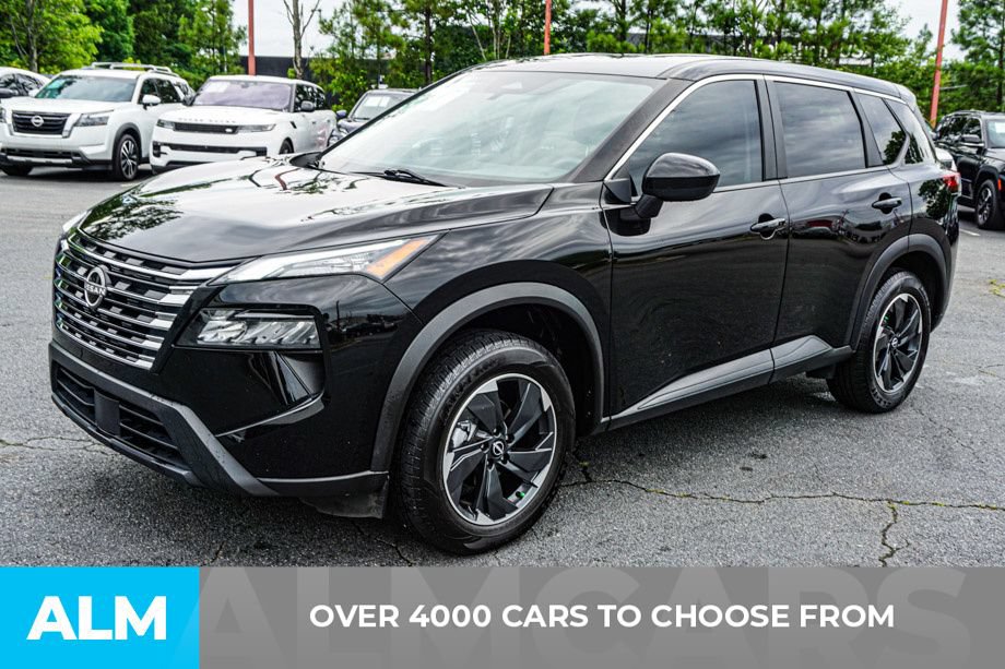 Used 2024 Nissan Rogue SV FWD image 2