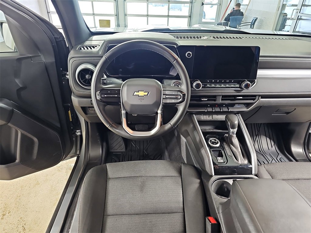 Certified 2025 Chevrolet Colorado LT w/ Advanced Trailering Package image 19