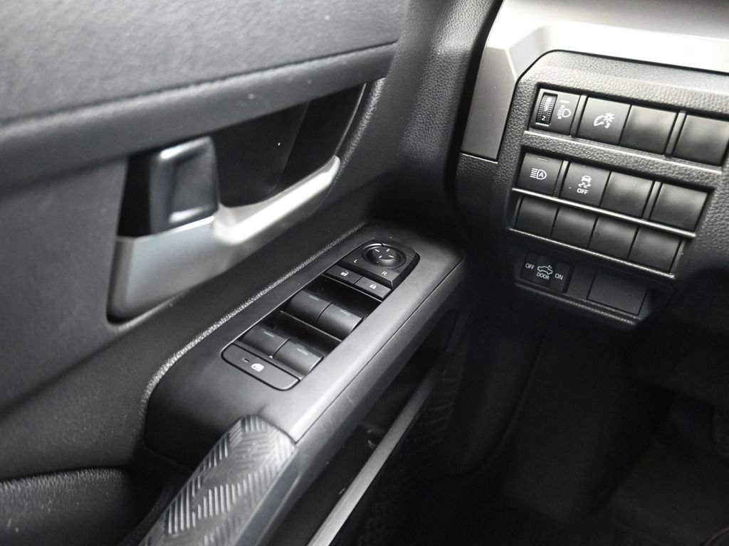 Used 2024 Toyota Tacoma TRD Off-Road AWD/4WD image 10