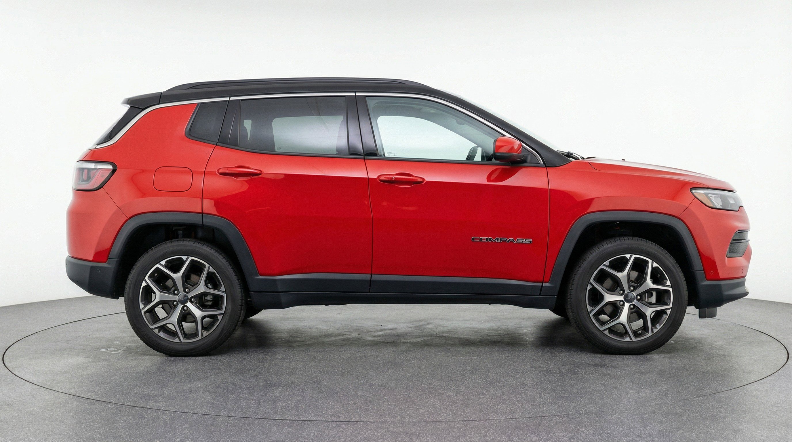Used 2025 Jeep Compass Limited image 11
