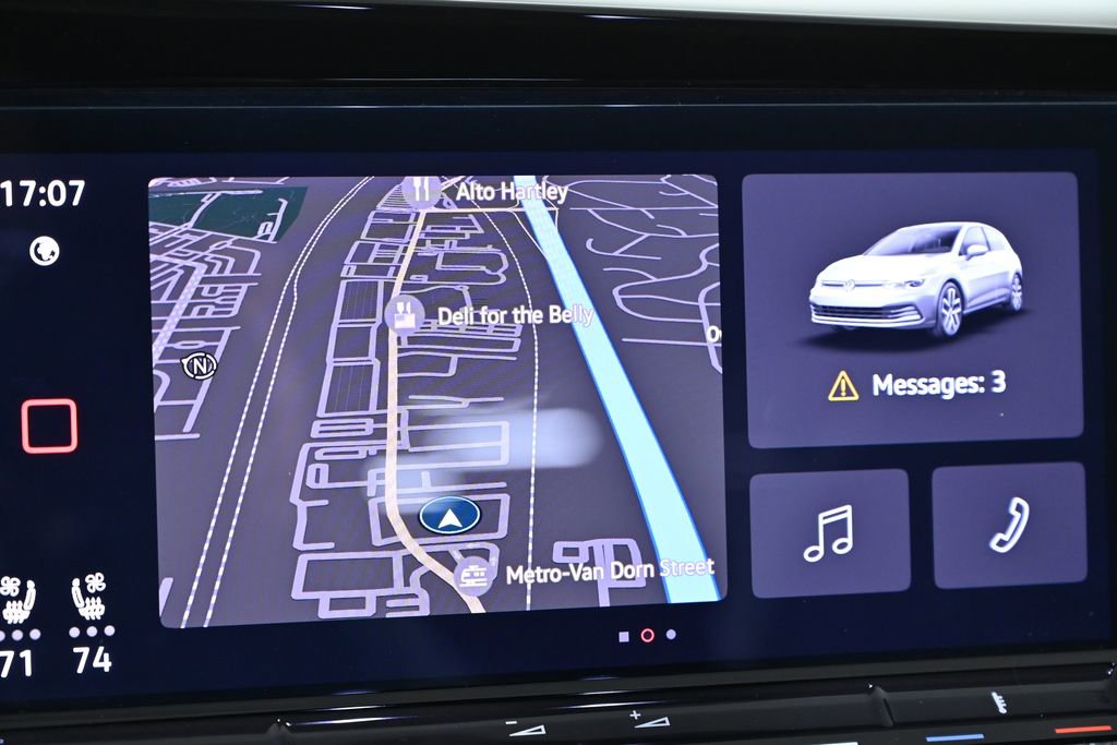 Used 2024 Volkswagen Golf R image 17