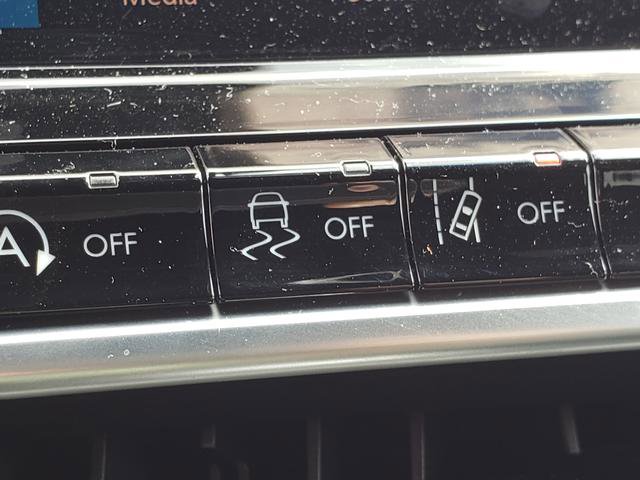 Used 2024 Jeep Compass Limited w/ Elite Group image 24