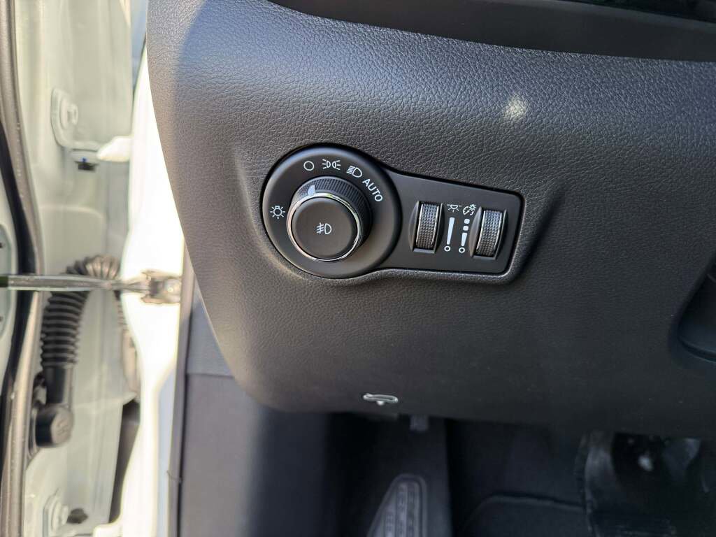 New 2026 Jeep Compass Latitude image 27