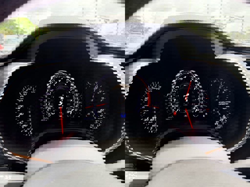 Used 2015 Chevrolet Corvette Stingray Coupe w/ Battery Protection Package RWD image 27