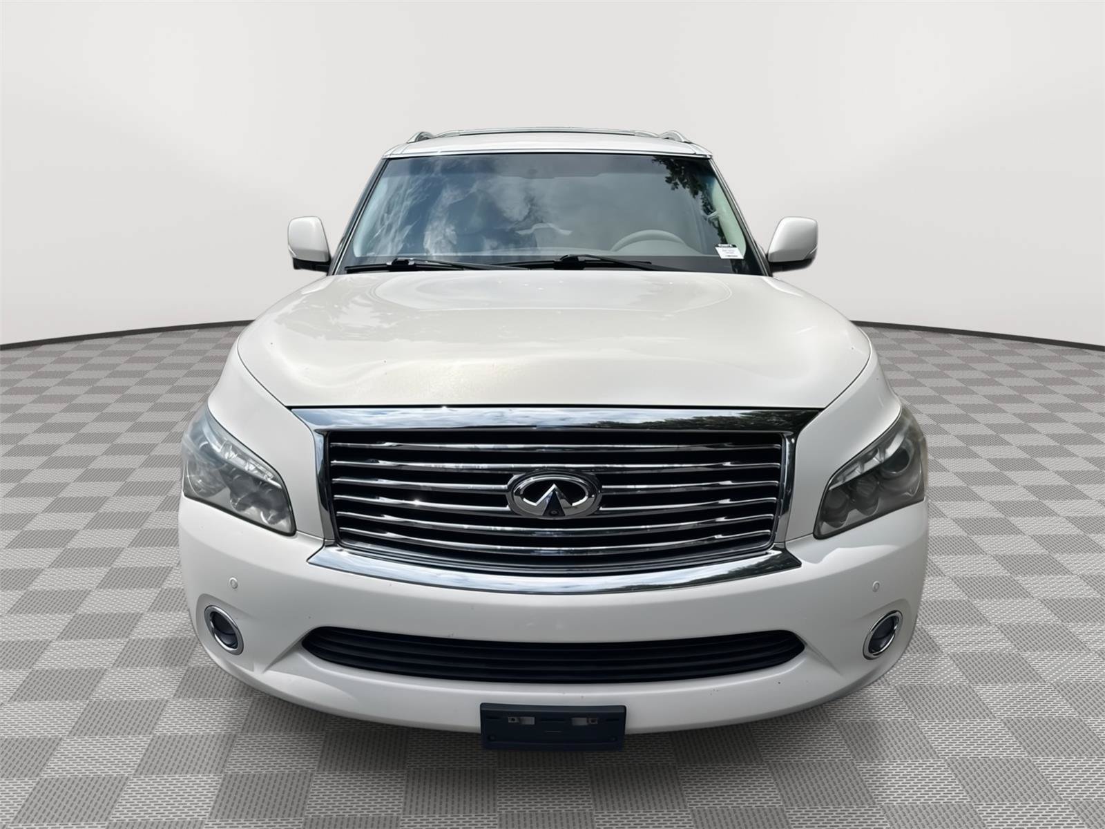 Used 2012 INFINITI QX56 4WD w/ Theater Pkg image 3