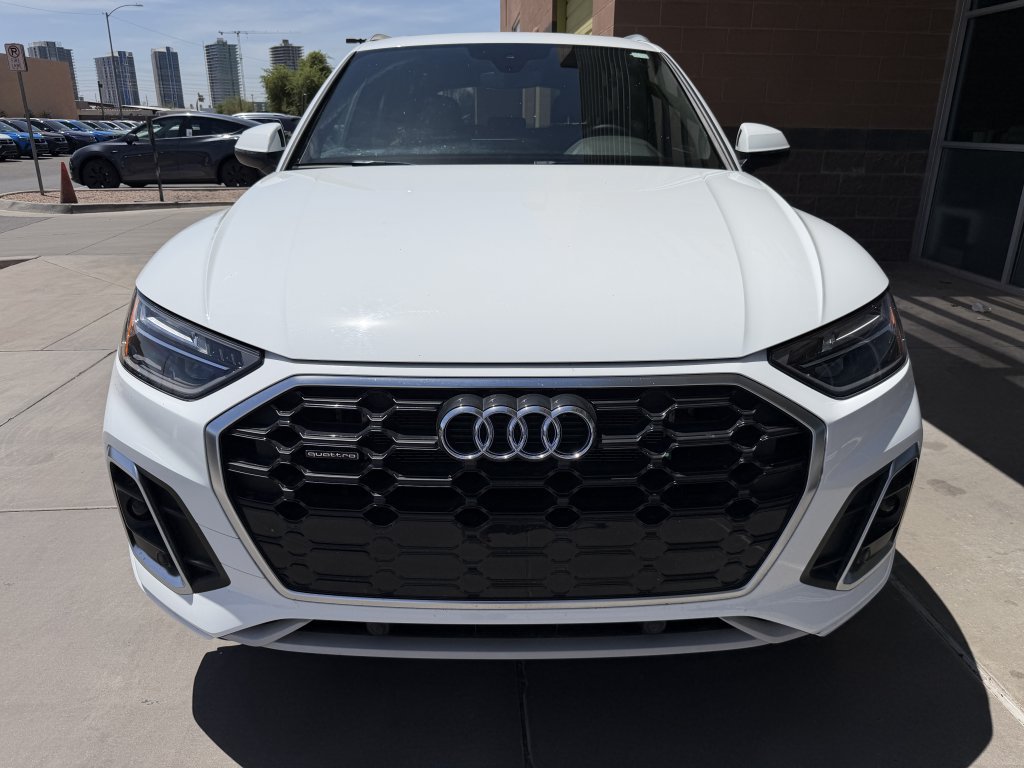 Used 2024 Audi Q5 e Premium w/ Convenience Package AWD/4WD image 10