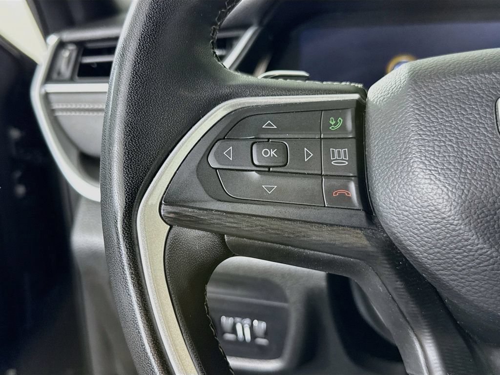 Used 2023 Jeep Grand Cherokee L Laredo AWD/4WD image 21