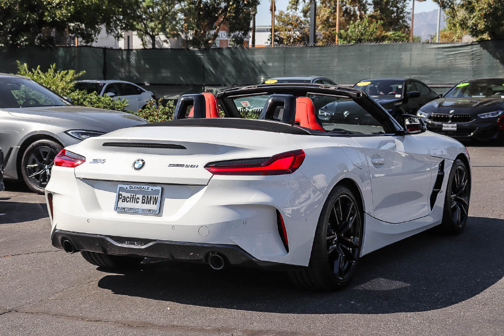 Used 2026 BMW Z4 sDrive30i w/ Dynamic Handling Package RWD image 17