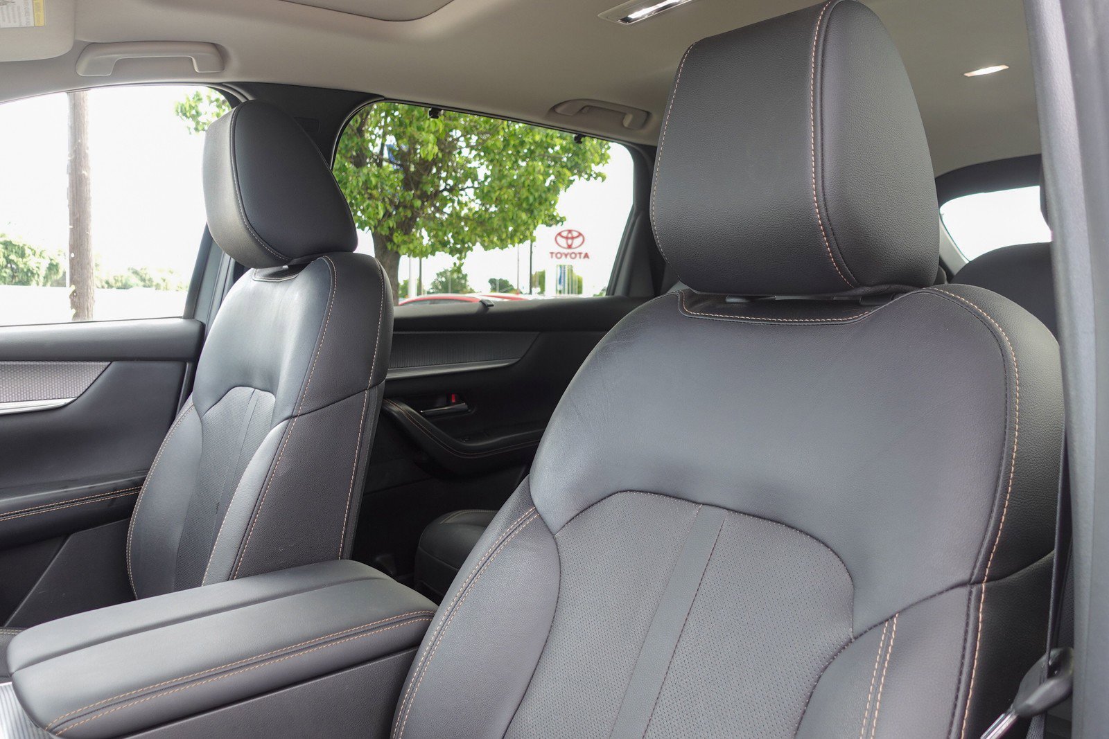 Used 2024 MAZDA CX-90 Plug-In Hybrid w/ Preferred image 10