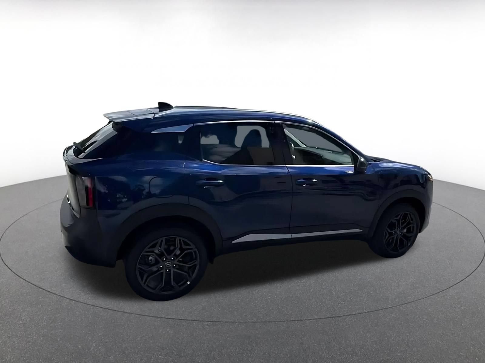 Used 2026 Nissan Kicks SR FWD image 14