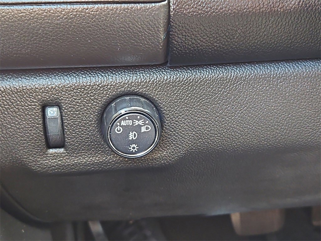 Used 2022 GMC Canyon Elevation w/ Trailering Package image 17