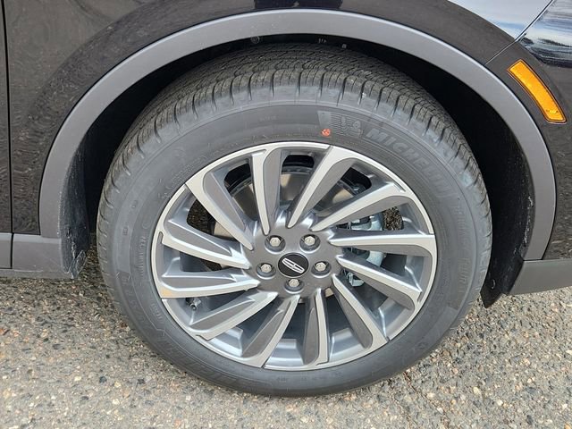 New 2025 Lincoln Corsair Reserve w/ Equipment Group 202A image 15