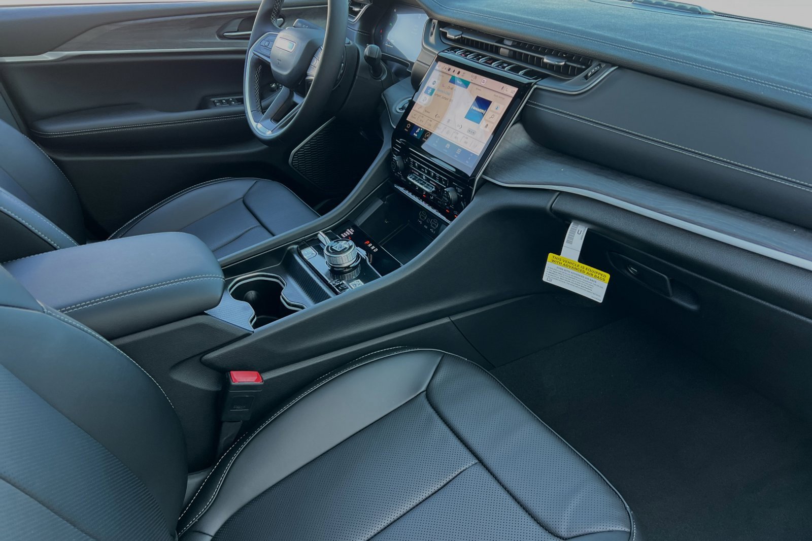 New 2024 Jeep Grand Cherokee Limited 4xe w/ Luxury Tech Group II image 14