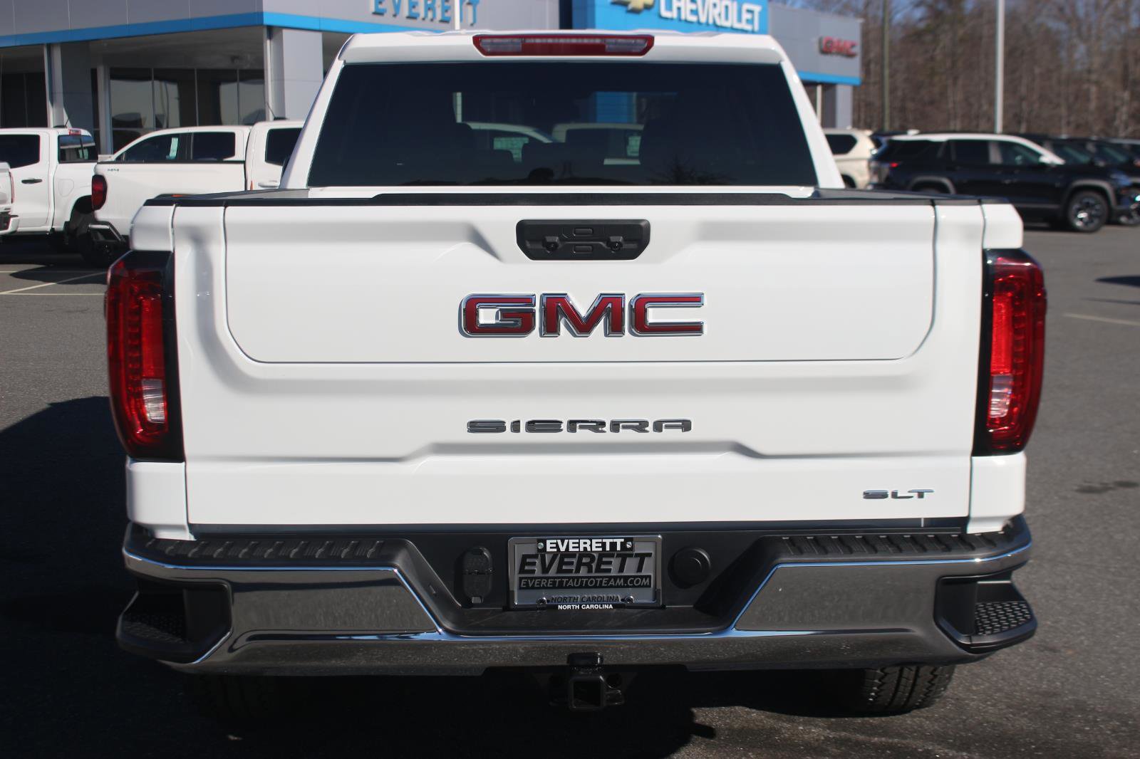 New 2026 GMC Sierra 1500 SLT image 6