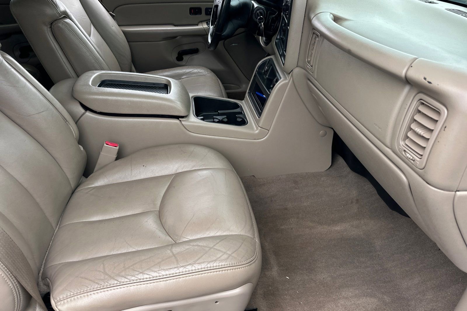 Used 2004 Chevrolet Silverado 2500 LT RWD image 15