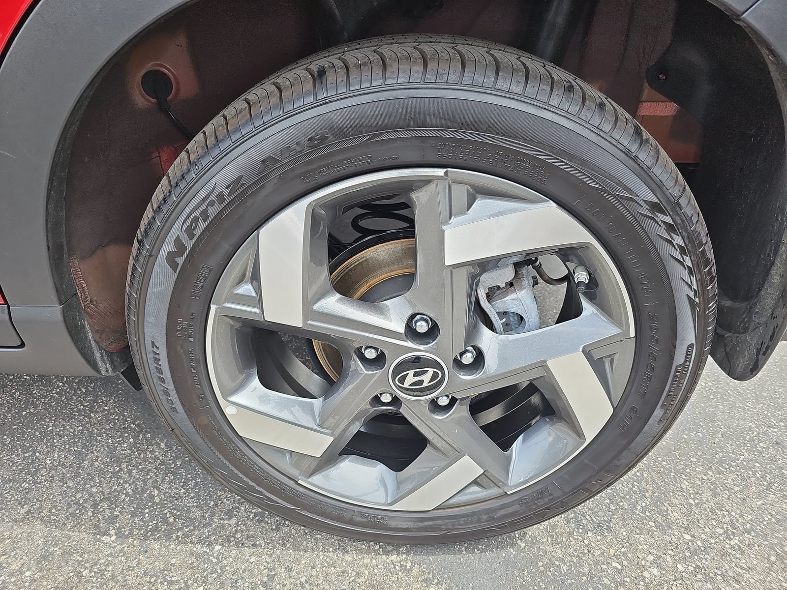 Certified 2025 Hyundai Venue Limited FWD image 37