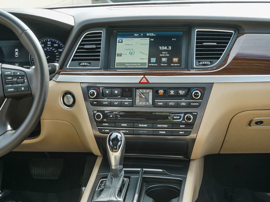 Used 2016 Hyundai Genesis 3.8 w/ Option Group 03 image 15