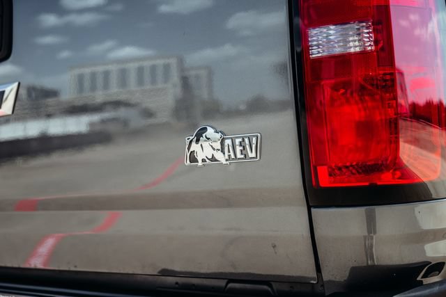 Used 2019 Chevrolet Colorado ZR2 w/ Colorado ZR2 Bison Edition AWD/4WD image 36
