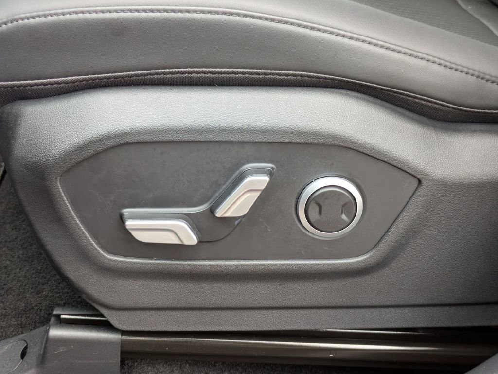 Used 2025 Hyundai Santa Fe SEL image 15