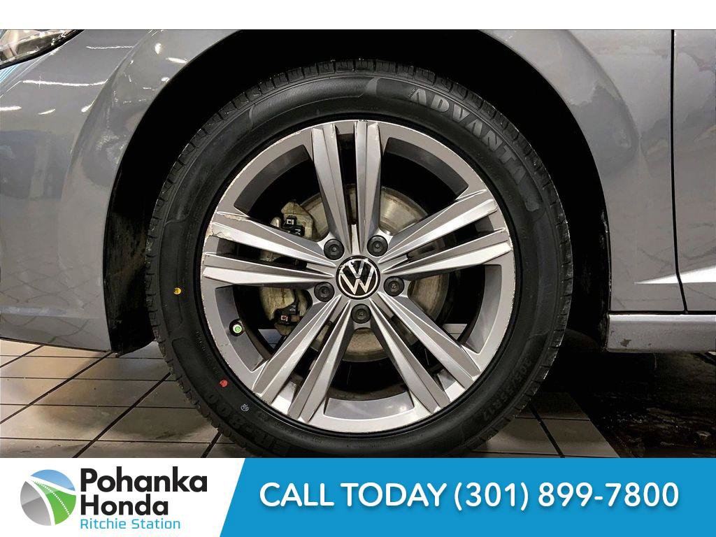 Used 2023 Volkswagen Jetta SE image 8