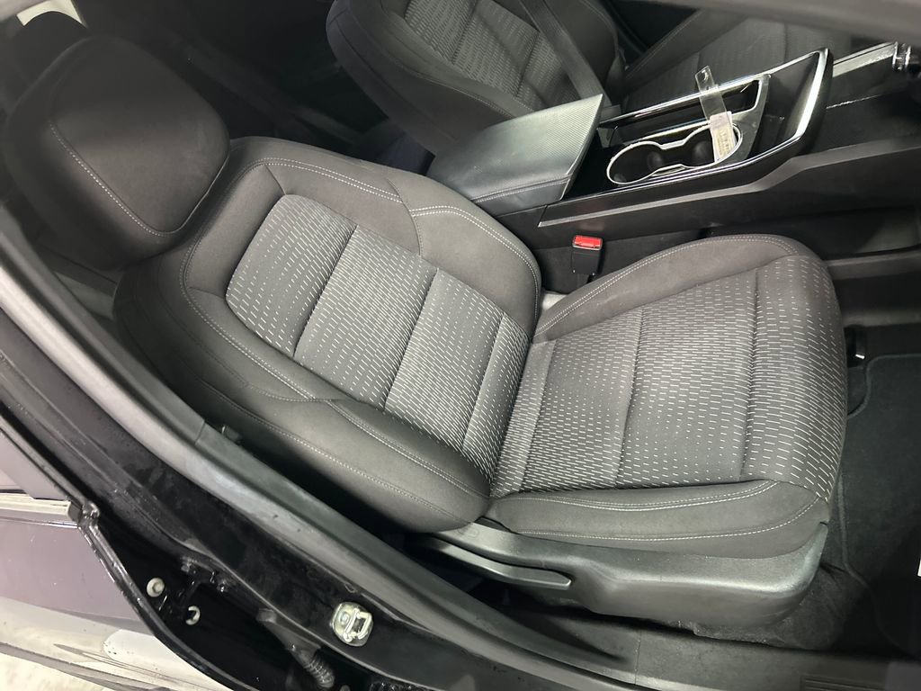 Used 2025 Chevrolet Equinox LT image 24