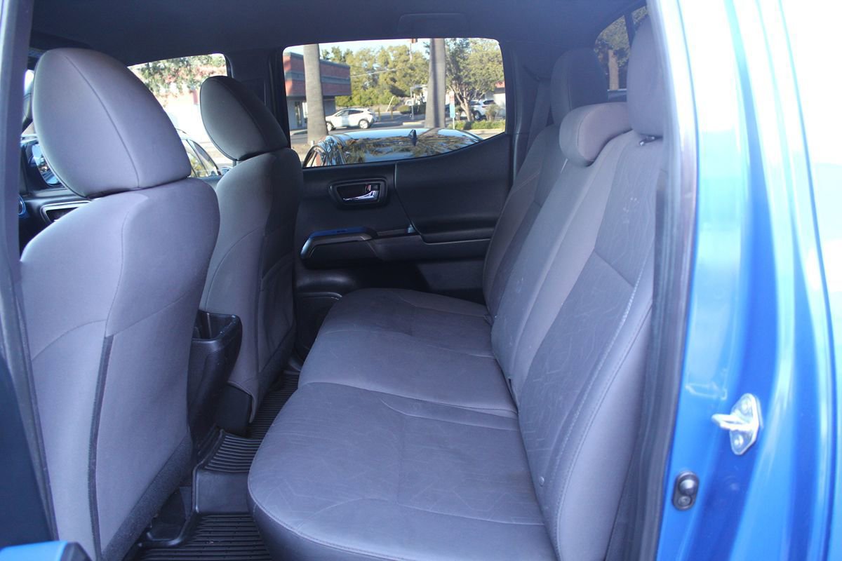 Used 2016 Toyota Tacoma TRD Sport w/ Towing Package RWD image 25