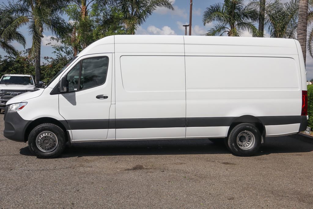 Used 2021 Mercedes-Benz Sprinter 3500 image 5