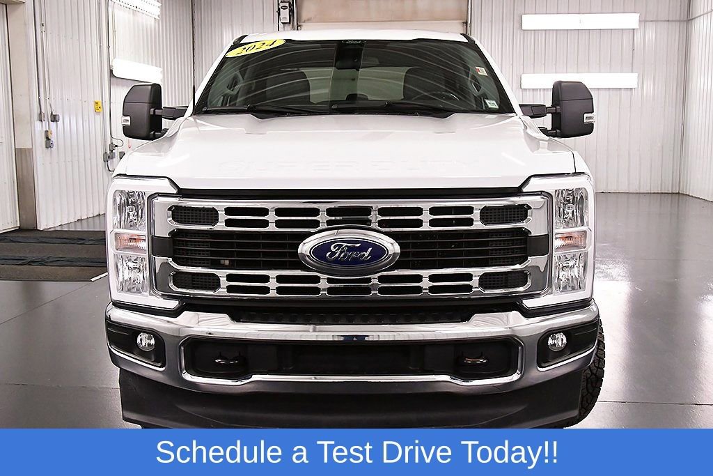 Used 2024 Ford F250 XLT AWD/4WD image 2