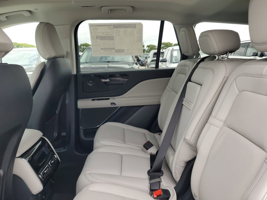 New 2026 Lincoln Aviator Reserve RWD image 11