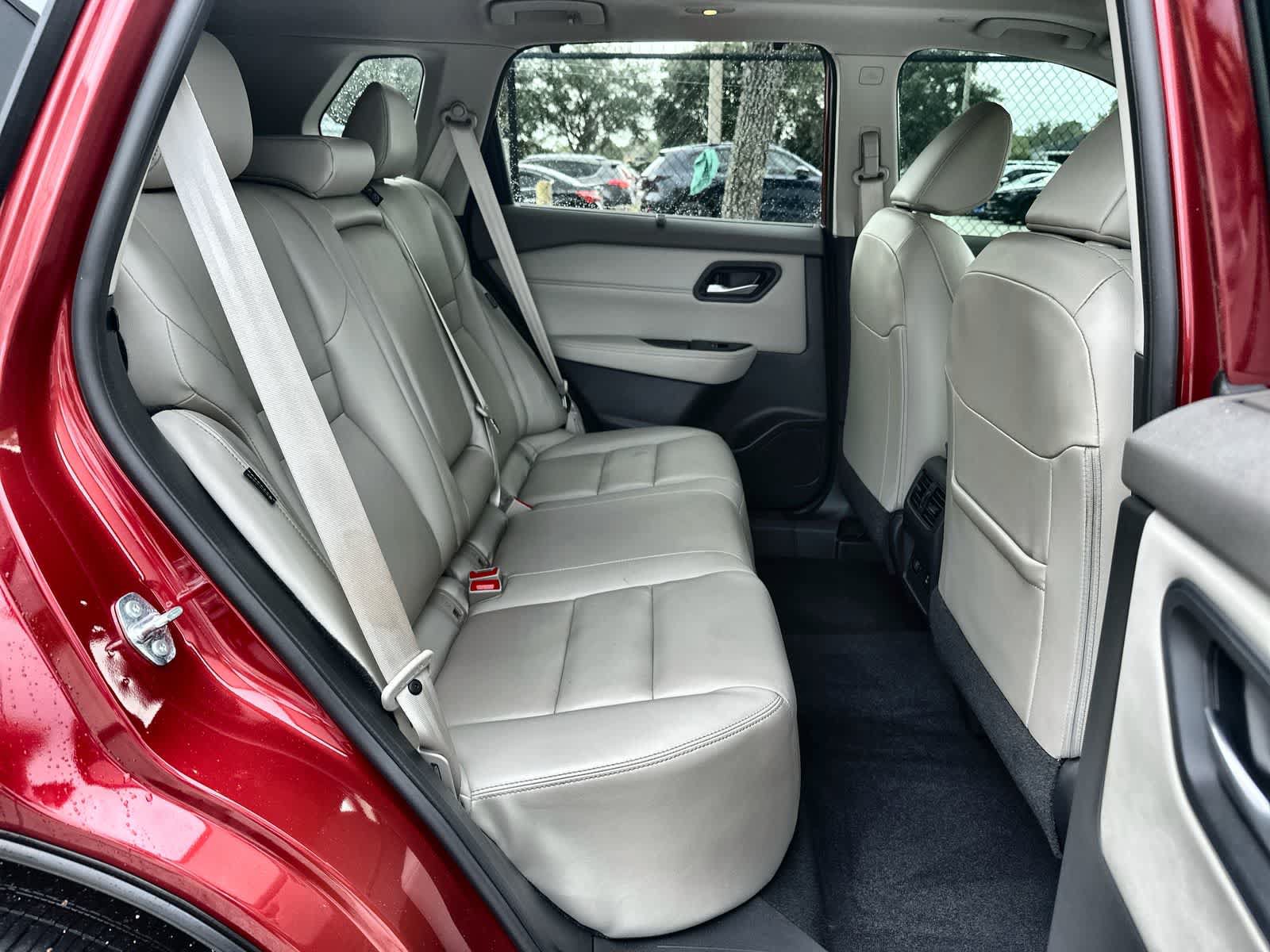 Used 2024 Nissan Rogue SL w/ SL Premium Package FWD image 18