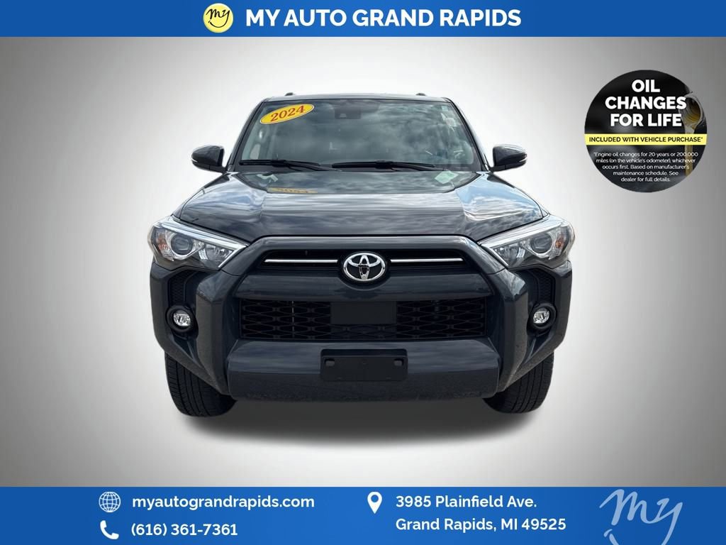 Used 2024 Toyota 4Runner SR5 Premium image 2