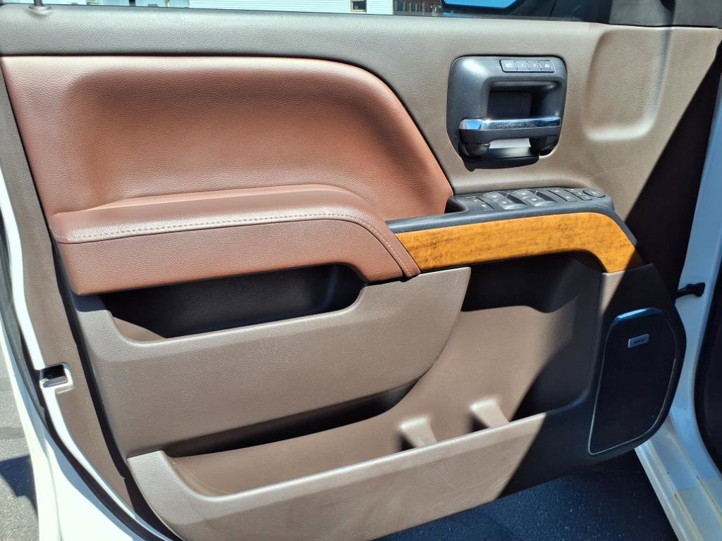 Used 2014 Chevrolet Silverado 1500 High Country w/ High Country Premium Package image 11