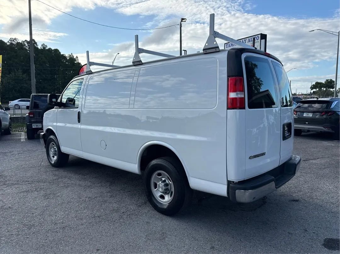 Used 2022 Chevrolet Express 2500 w/ Driver Convenience Package RWD image 7