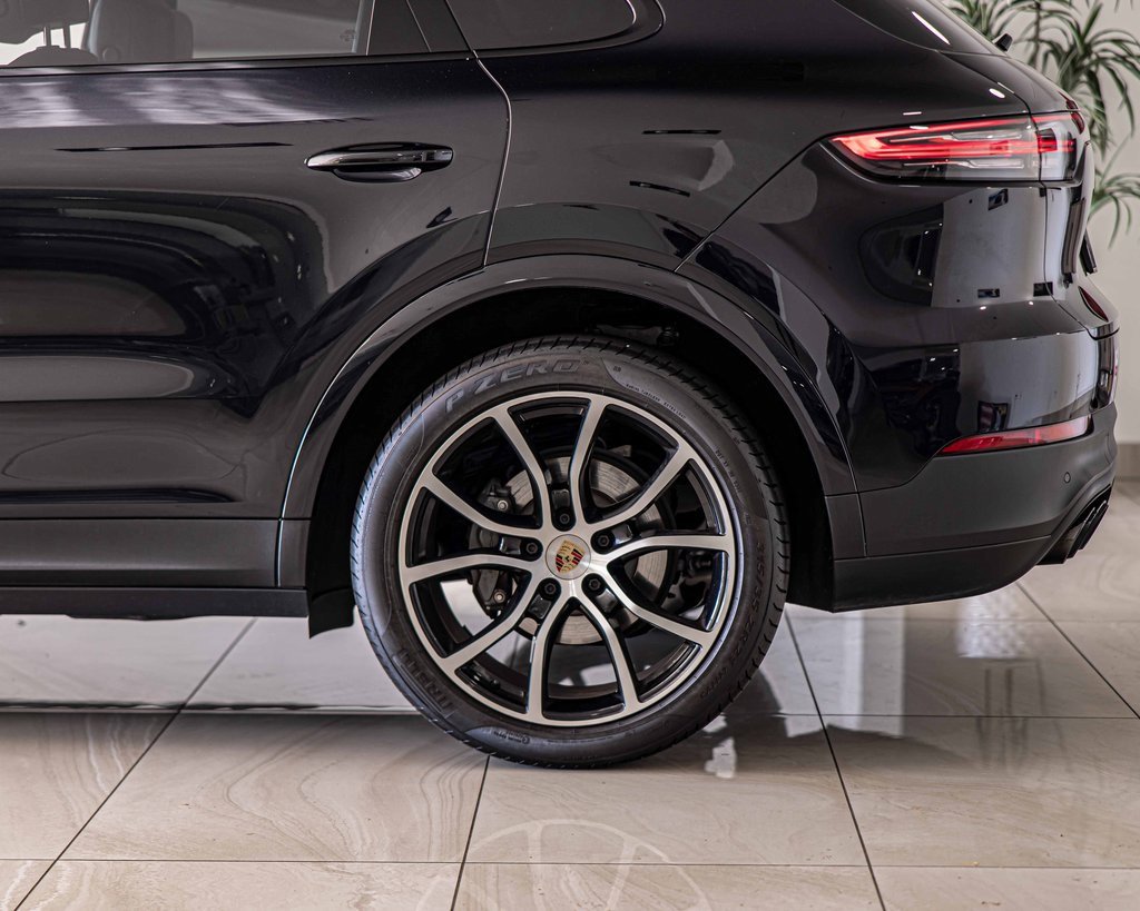 Used 2022 Porsche Cayenne S Platinum image 7