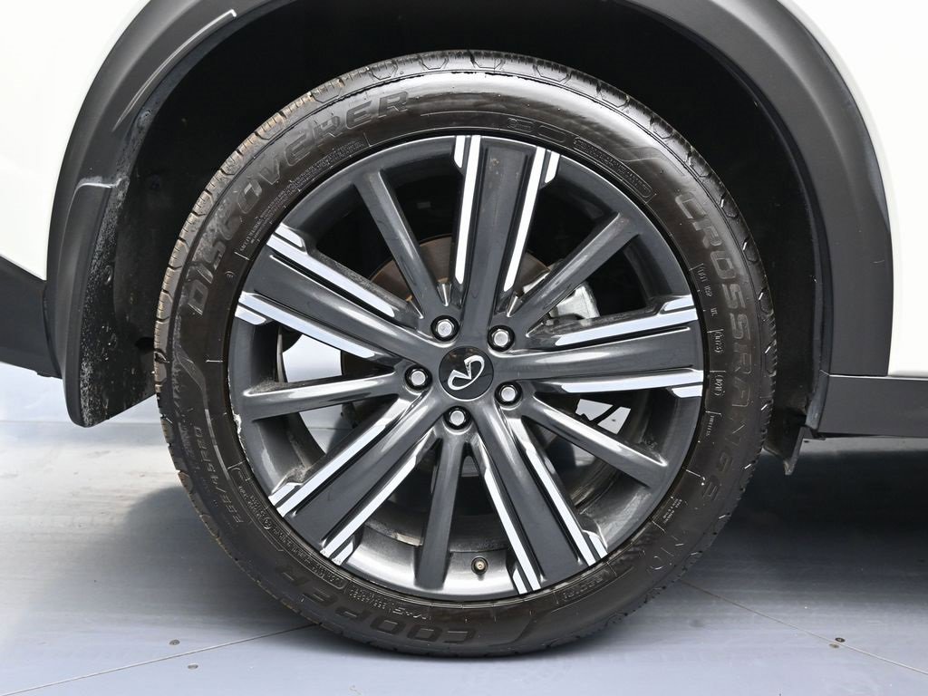 Used 2021 INFINITI QX50 Luxe w/ Appearance Package image 12