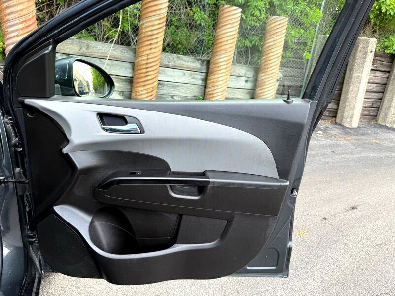 Used 2020 Chevrolet Sonic LT image 34