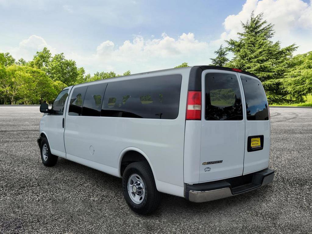 Used 2014 Chevrolet Express 3500 LT w/ LT Preferred Equipment Group image 5