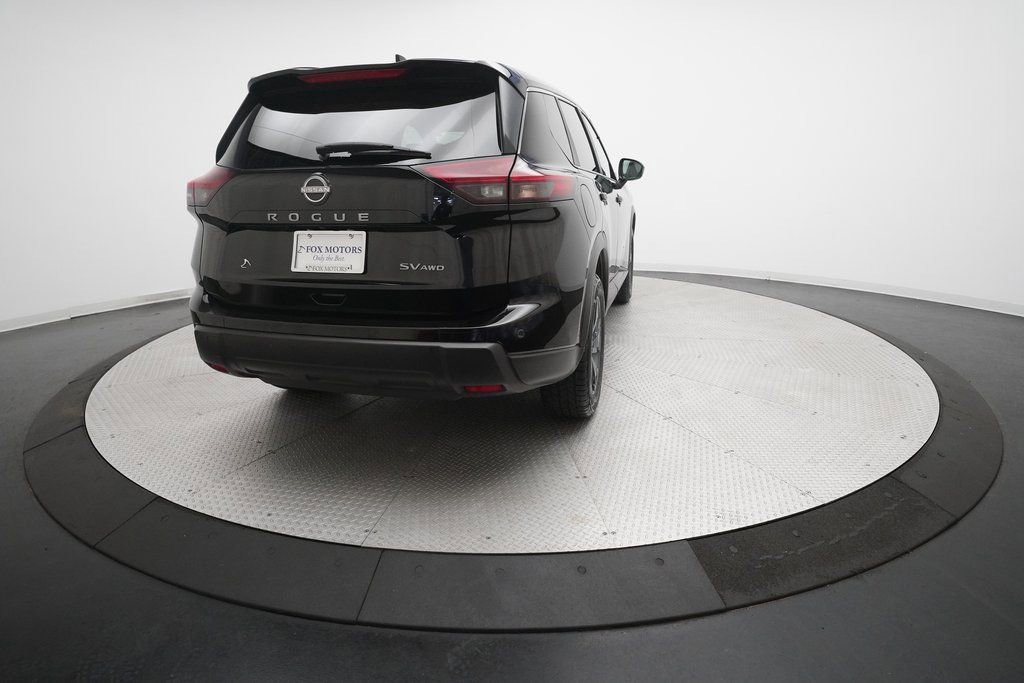 Used 2024 Nissan Rogue SV image 35