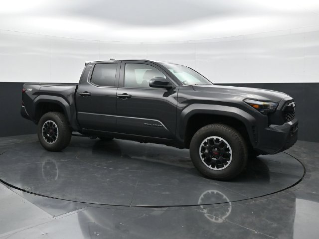Used 2024 Toyota Tacoma TRD Off-Road AWD/4WD image 3