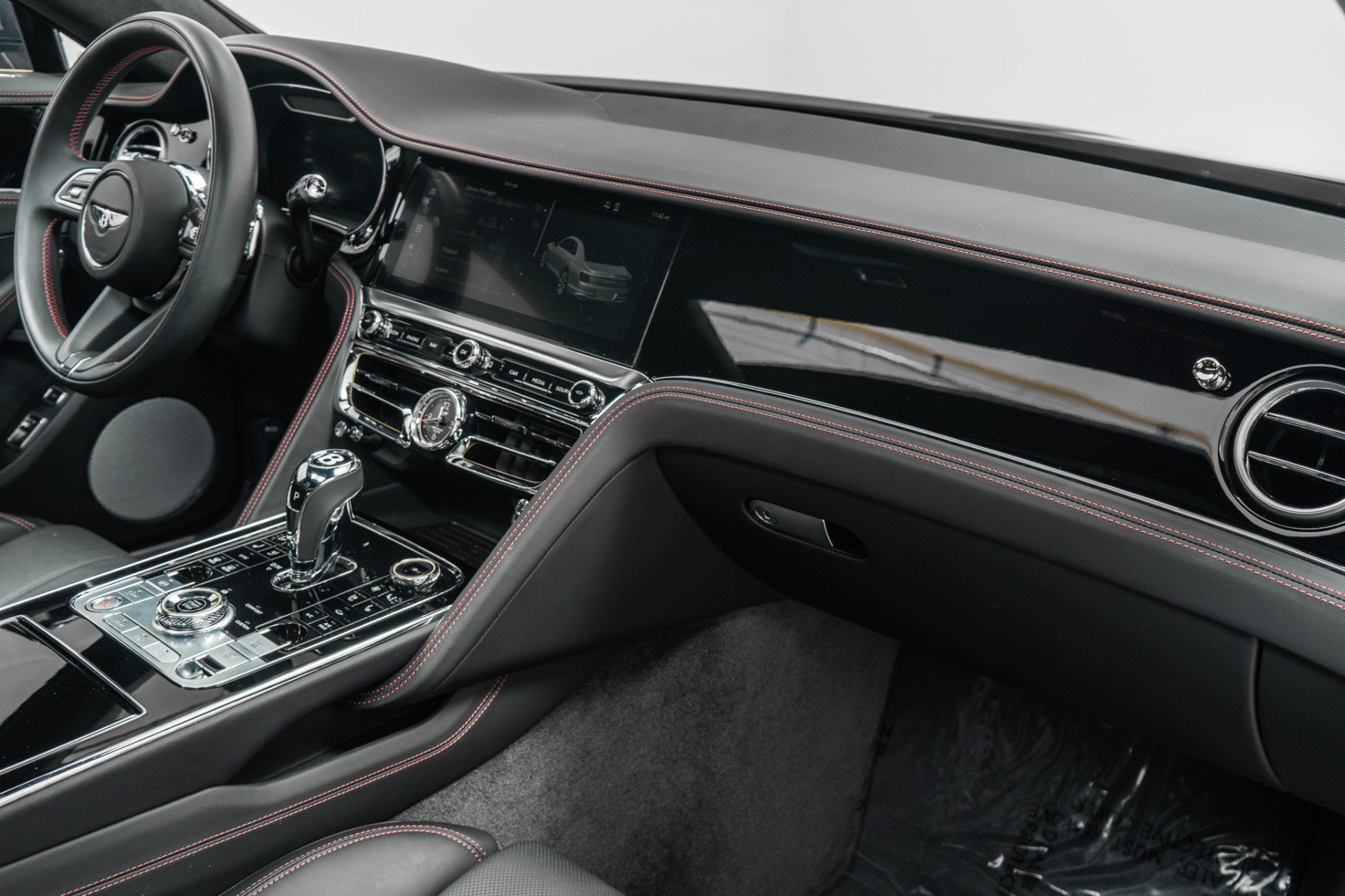 Used 2024 Bentley Flying Spur V8 AWD/4WD image 14