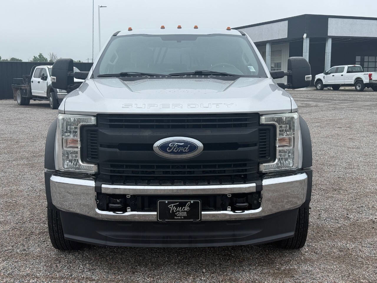 Used 2017 Ford F450 XL w/ Power Equipment Group AWD/4WD image 2