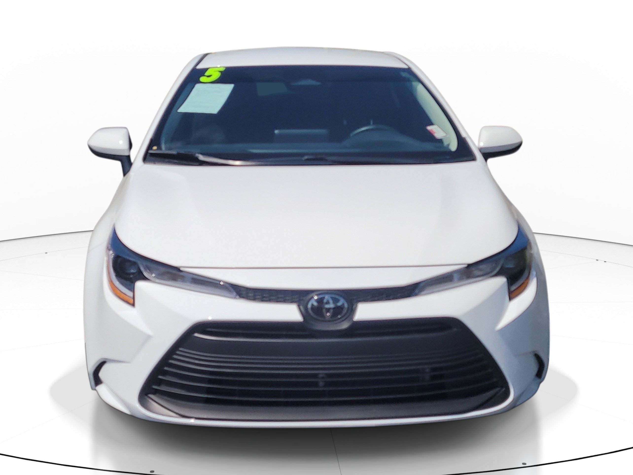 Used 2025 Toyota Corolla LE FWD image 2
