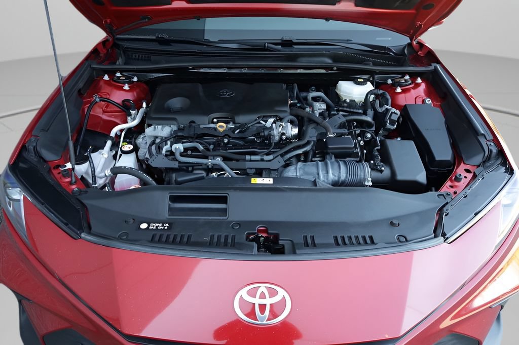 Used 2025 Toyota Camry SE FWD image 9