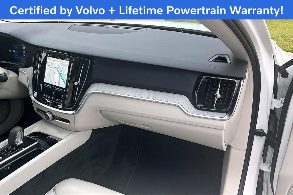 Used 2025 Volvo S60 B5 Plus AWD/4WD image 21