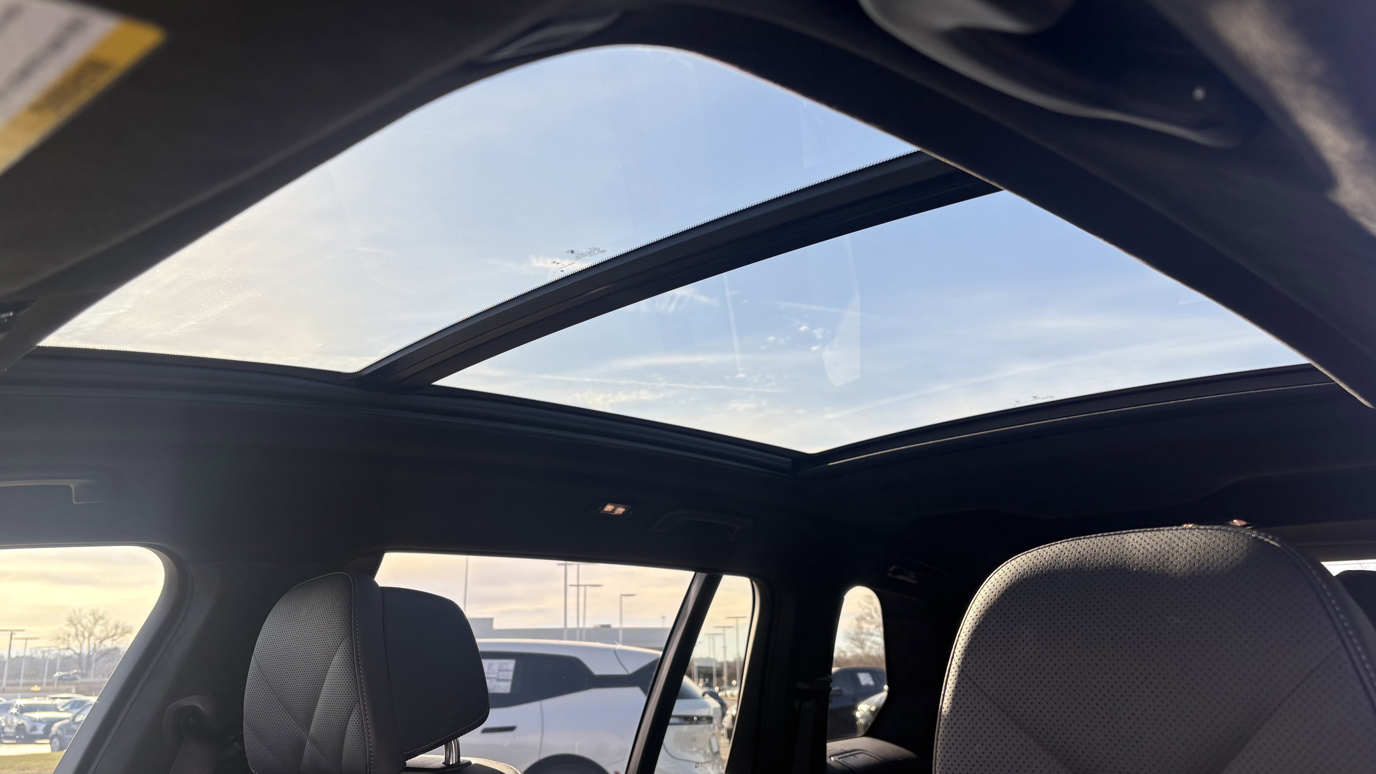 Used 2024 BMW X7 xDrive40i w/ M Sport Package image 29